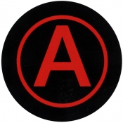 Kennzeichnung für ATS-Geräteträger, rotes A, schwarzer Grund